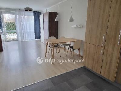 Eladó lakás Mosonmagyaróvár