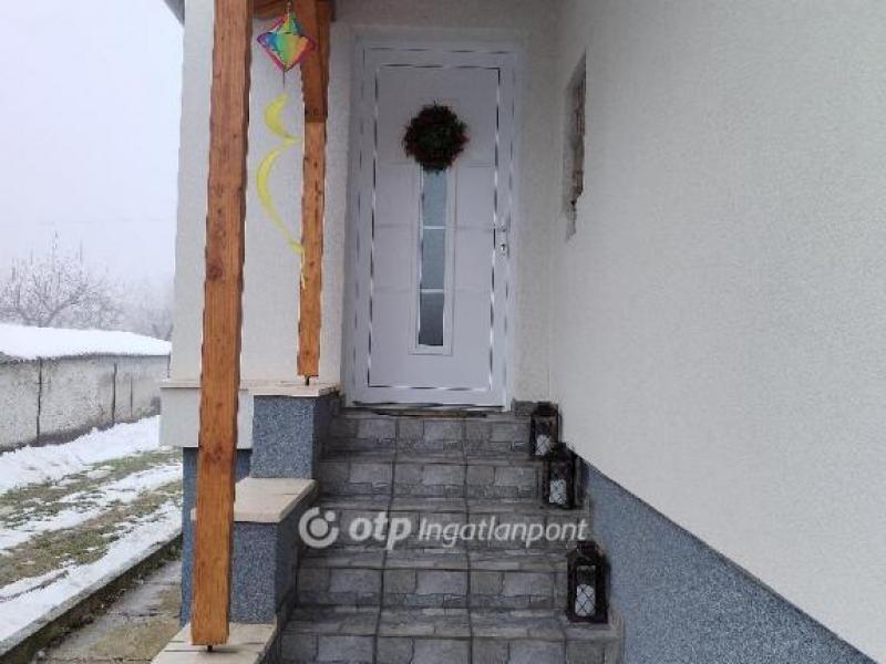 Eladó családi ház Sümeg