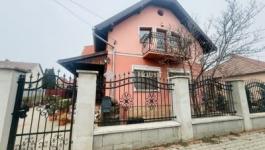 Eladó családi ház Vecsés