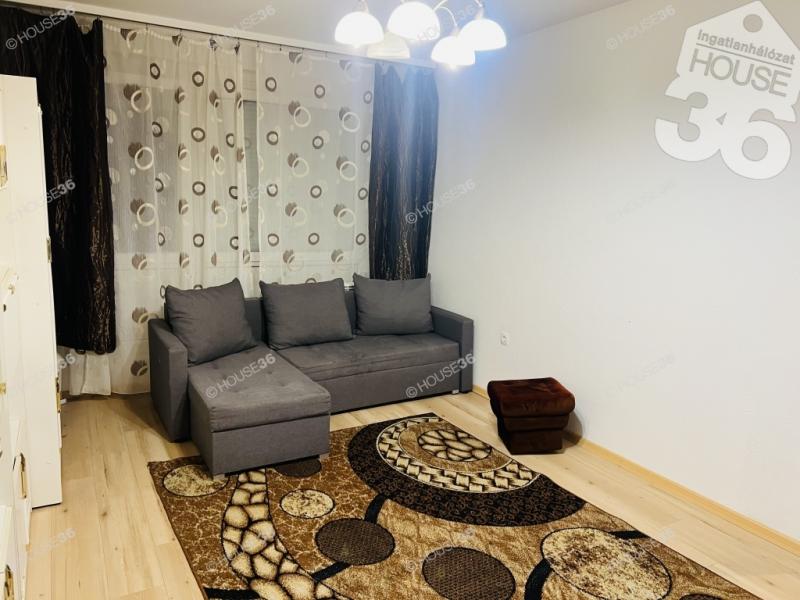 Eladó lakás Szekszárd