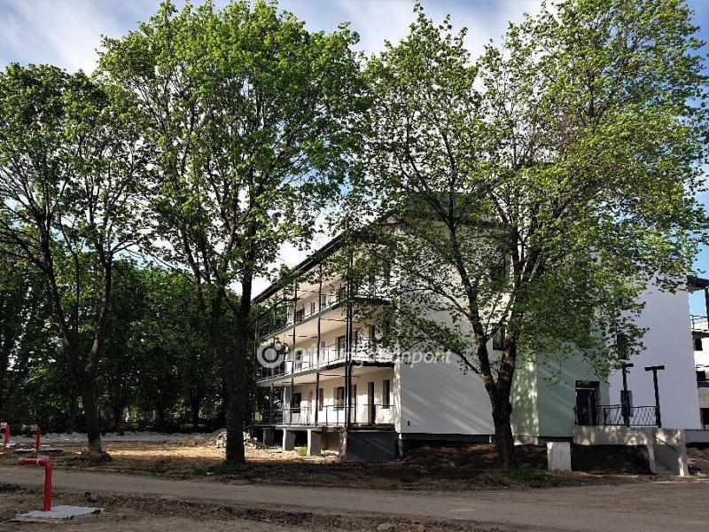 Eladó lakás Bicske