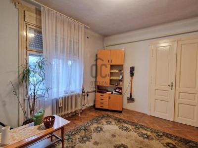 Eladó családi ház Budapest