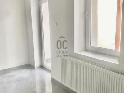Eladó lakás Pécel
