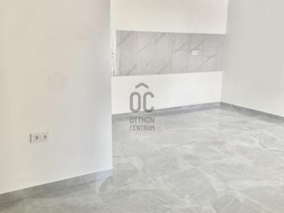 Eladó lakás Pécel