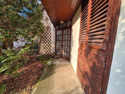 Eladó családi ház Csongrád