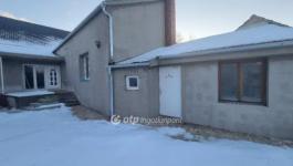 Eladó családi ház Pápa