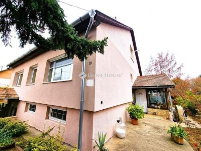 Eladó családi ház Szigethalom