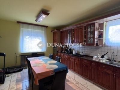 Eladó családi ház Vecsés