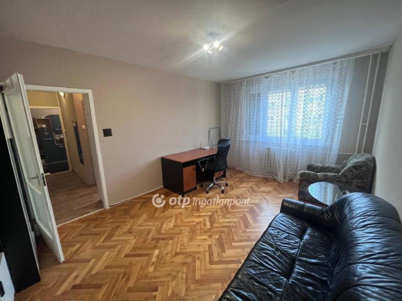 Eladó lakás Szeged