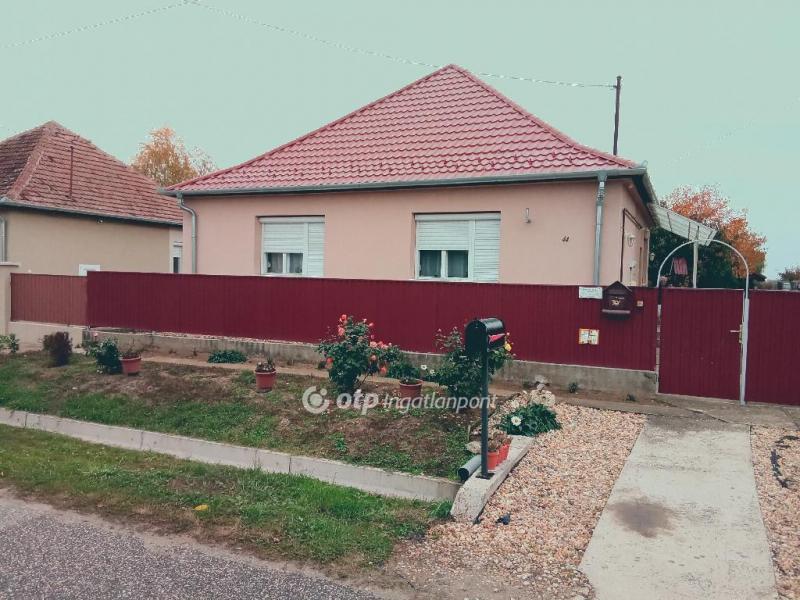Eladó családi ház Mátészalka