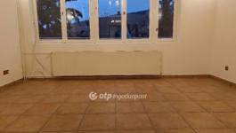 Eladó lakás Solymár