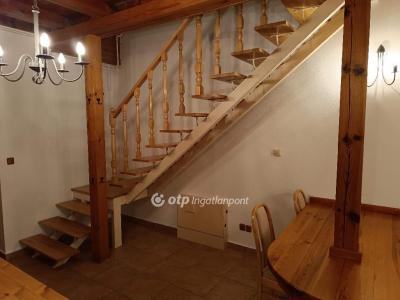 Eladó lakás Solymár