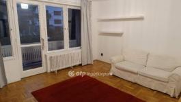 Eladó lakás Solymár