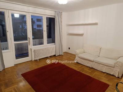 Eladó lakás Solymár