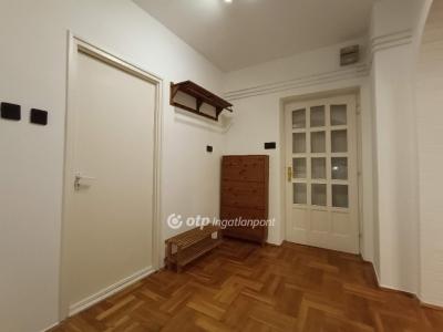 Eladó lakás Solymár