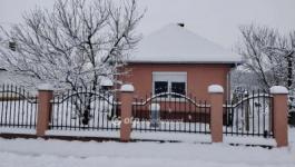 Eladó családi ház Kölcse