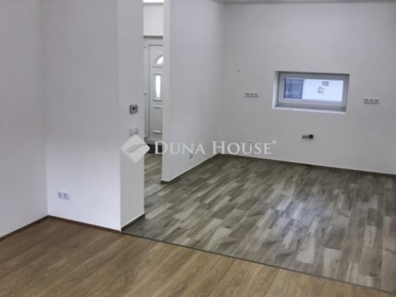 Eladó családi ház Budapest