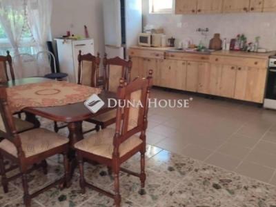 Eladó családi ház Tiszacsege