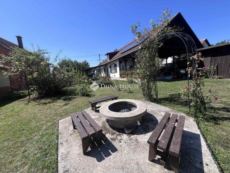 Eladó családi ház Tiszacsege