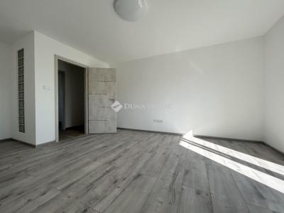 Eladó lakás Pécs