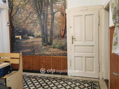 Eladó családi ház Budapest