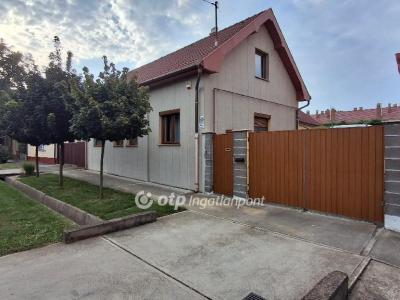Eladó családi ház Hajdúböszörmény