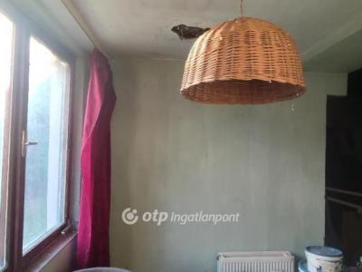 Eladó családi ház Vámospércs
