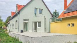 Eladó családi ház Székesfehérvár