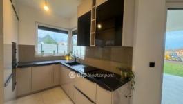 Eladó sorház Velence