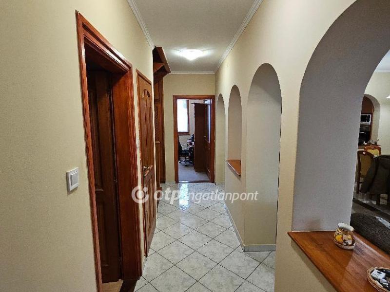 Eladó sorház Gárdony