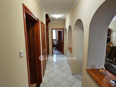 Eladó sorház Gárdony