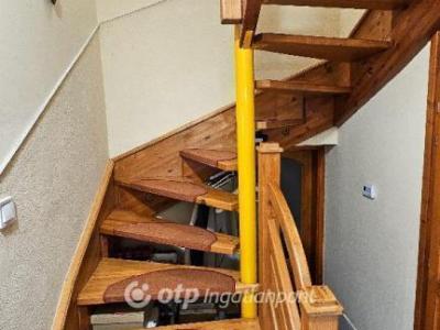 Eladó sorház Gárdony