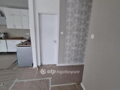 Eladó családi ház Pusztaszabolcs