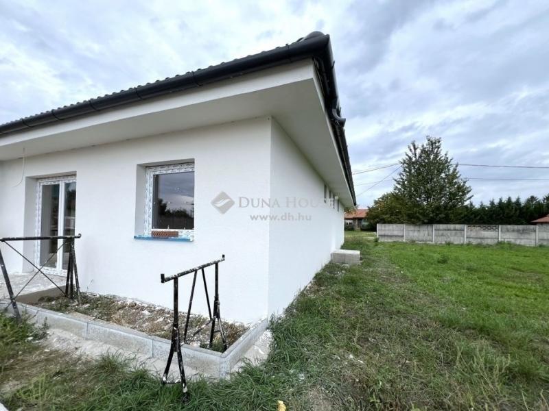 Eladó családi ház Kiskunlacháza