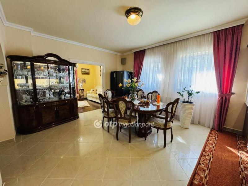 Eladó tanya Debrecen