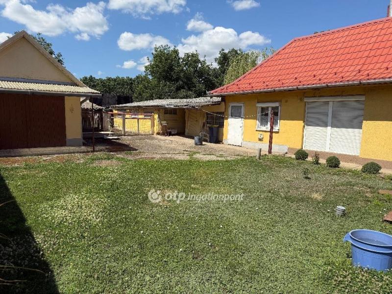 Eladó családi ház Vámosgyörk