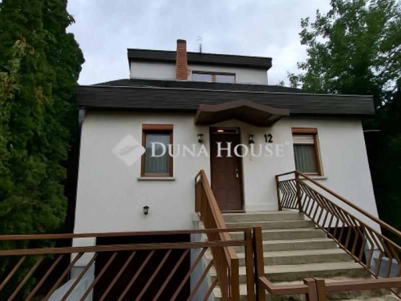 Eladó családi ház Budapest