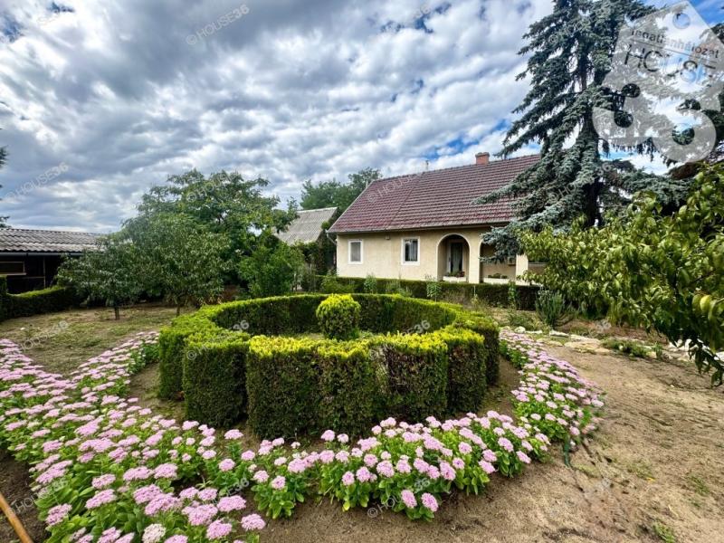 Eladó családi ház Kecskemét