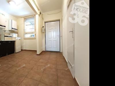 Eladó lakás Kecskemét