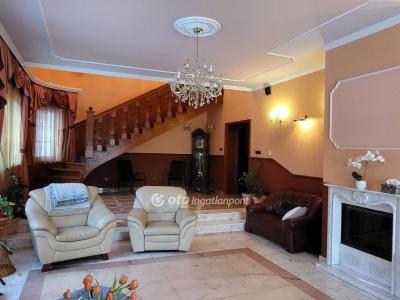 Eladó családi ház Siófok