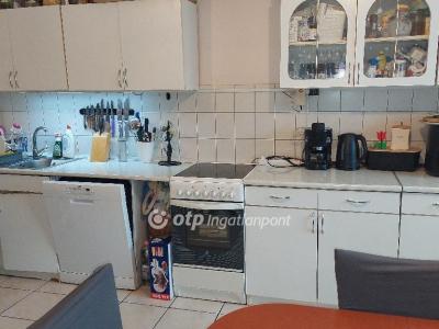 Eladó lakás Debrecen