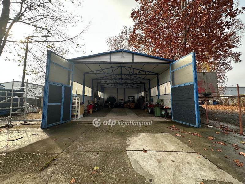 Eladó műhely Csongrád