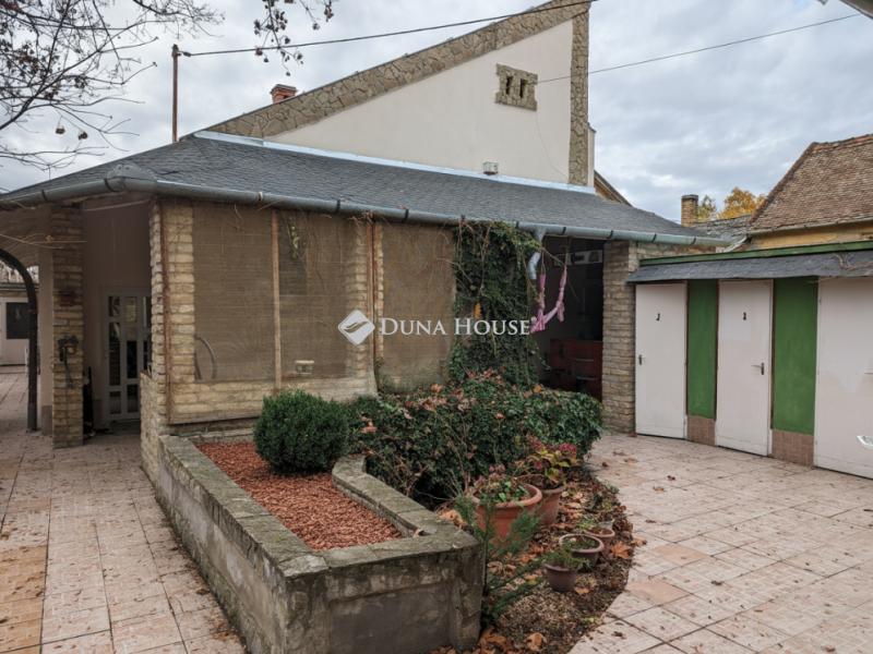 Eladó családi ház Szeged