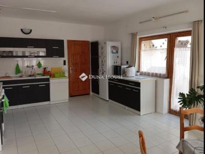 Eladó családi ház Kiskunlacháza