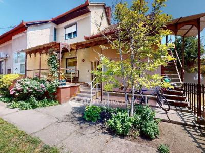 Eladó családi ház Cegléd