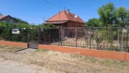 Eladó családi ház Cegléd