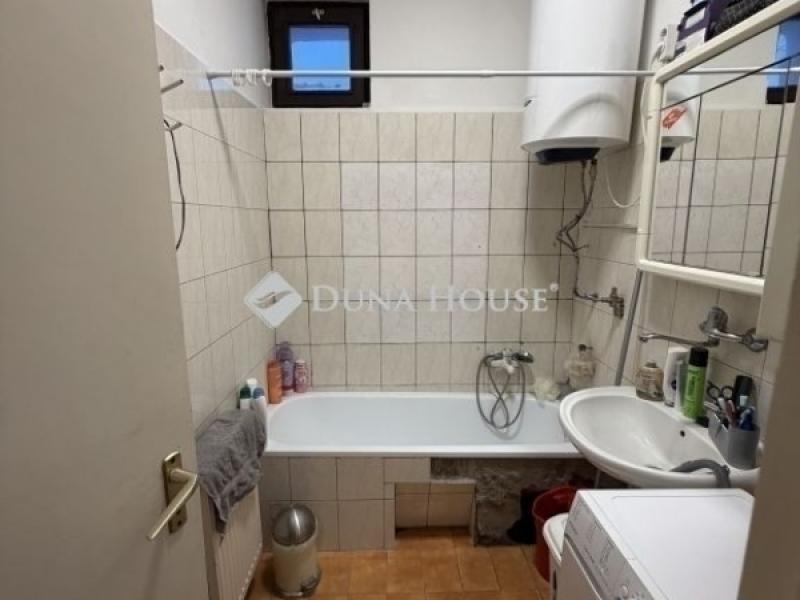 Eladó családi ház Fót