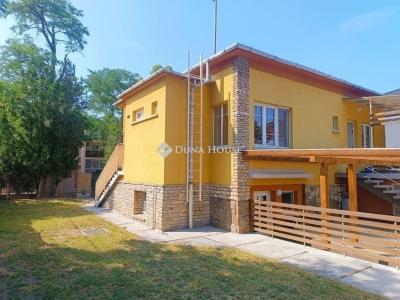 Eladó családi ház Budapest