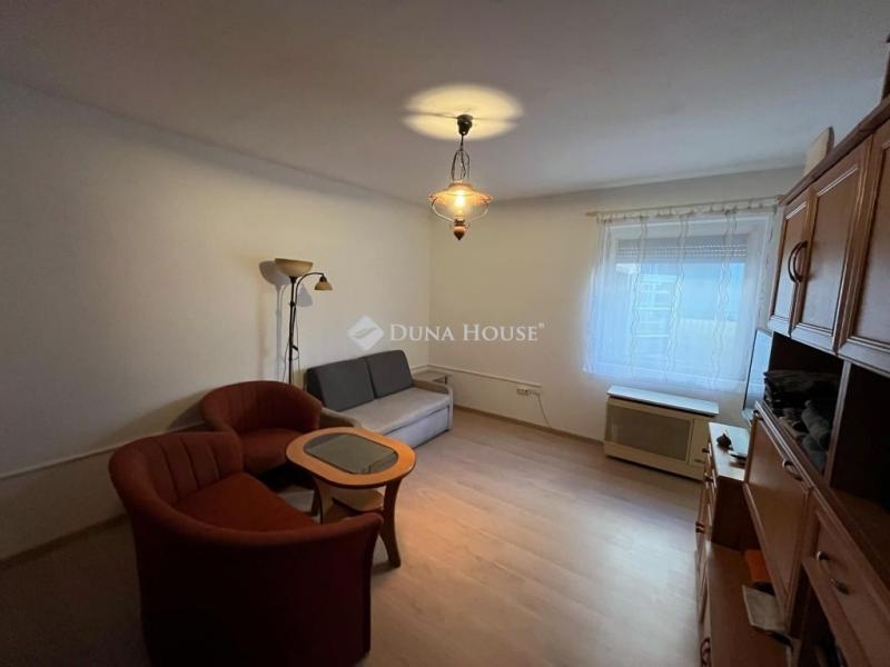 Eladó családi ház Cegléd