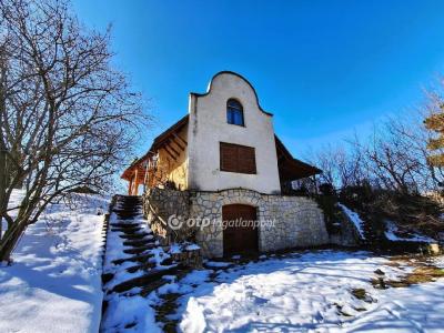 Eladó nyaraló Balatonkenese Balatonakarattya